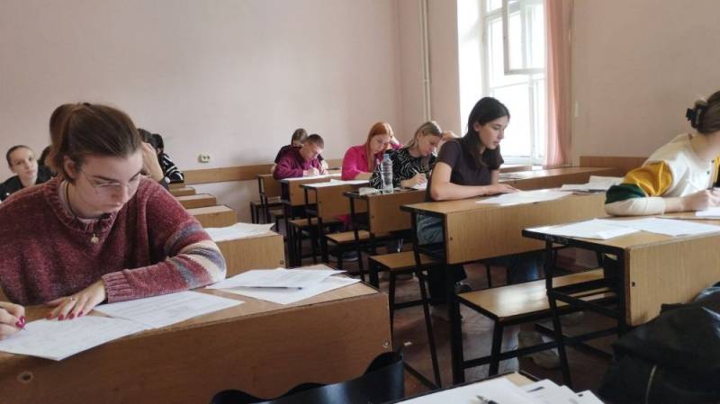 ЕГЭ для студентов. 18 апреля студенты Севастопольского государственного университета написали региональные диагностические работы (РДР) в формате ЕГЭ
