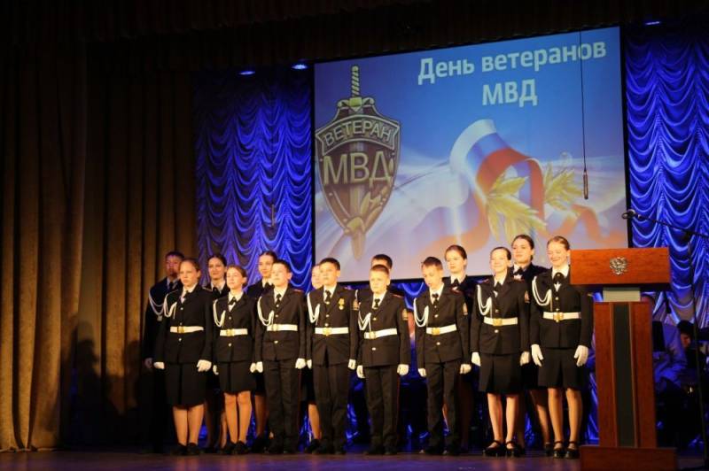 В преддверии Дня ветеранов в МВД по Республике Крым состоялись торжественные мероприятия