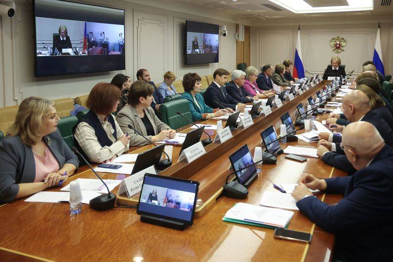 Екатерина Алтабаева: Приняла активное участие в работе круглого стола на тему «Профориентация обучающихся как эффективный инструмент обеспечения экономики субъектов РФ востребованными квалифицированными кадрами»