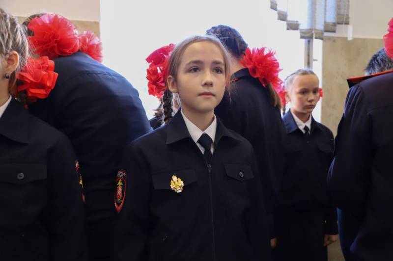 Заместитель начальника УМВД России по г. Севастополю Жанна Данилина приняла участие в церемонии приведения к Обещанию кадет органов внутренних дел Заместитель начальника УМВД России по г. Севастополю Жанна Данилина приняла участие в церемонии приведения к Обещанию кадет органов внутренних дел