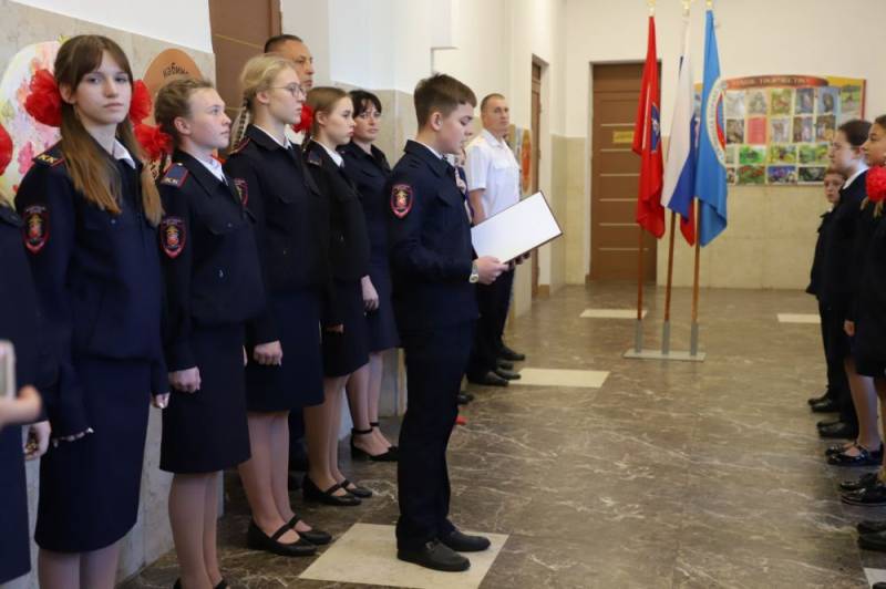 Заместитель начальника УМВД России по г. Севастополю Жанна Данилина приняла участие в церемонии приведения к Обещанию кадет органов внутренних дел Заместитель начальника УМВД России по г. Севастополю Жанна Данилина приняла участие в церемонии приведения к Обещанию кадет органов внутренних дел