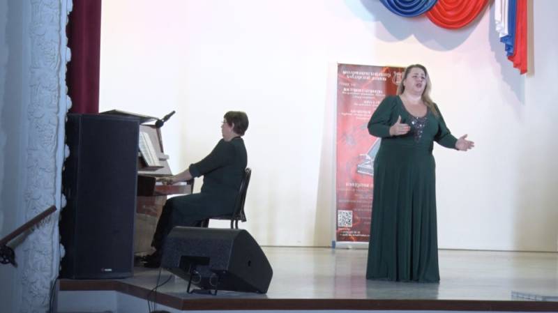 Концерт русской классики «Глинка и корифеи» прошёл в Верхнесадовом Концерт русской классики «Глинка и корифеи» прошёл в Верхнесадовом