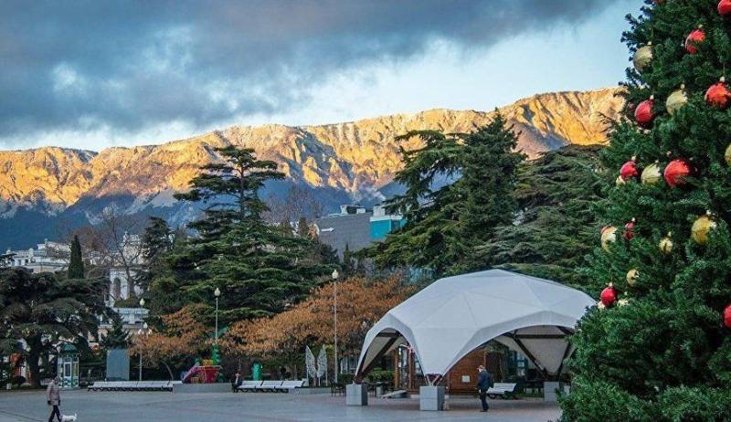 Новый год по-крымски: без снега и до +10 в праздничную ночь Новый год по-крымски: без снега и до +10 в праздничную ночь