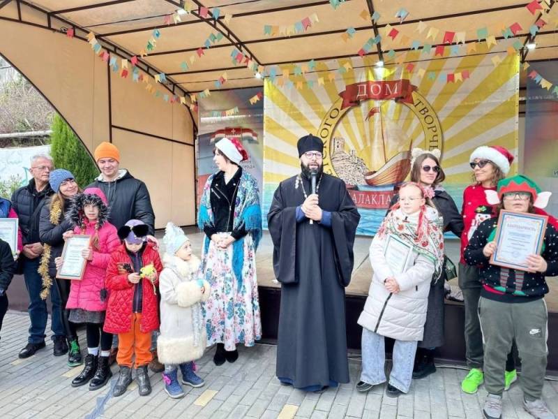 В Балаклавской доме детского и юношеского творчества отметили День рождения семейной ярмарки «Домик у моря»