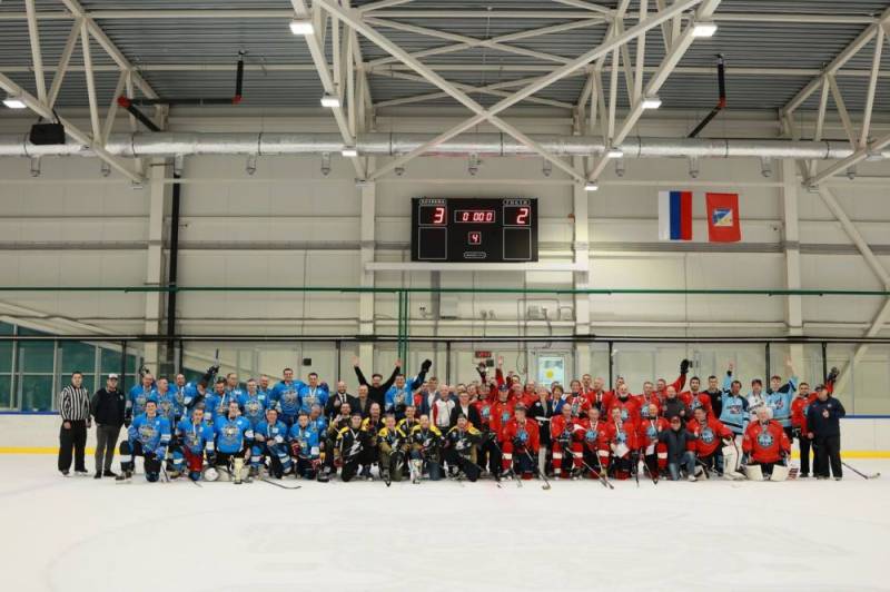 Сергей Резниченко: Сегодня завершился первый в истории Севастополя Чемпионат города по хоккею!