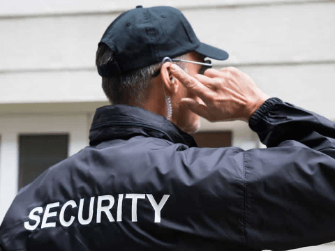 Сотрудник службы безопасности