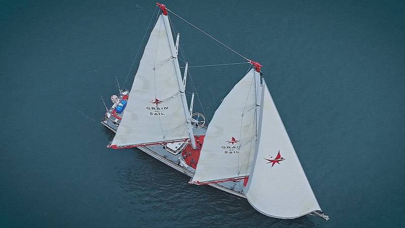 Грузовые суда на парусах возвращаются в океаны