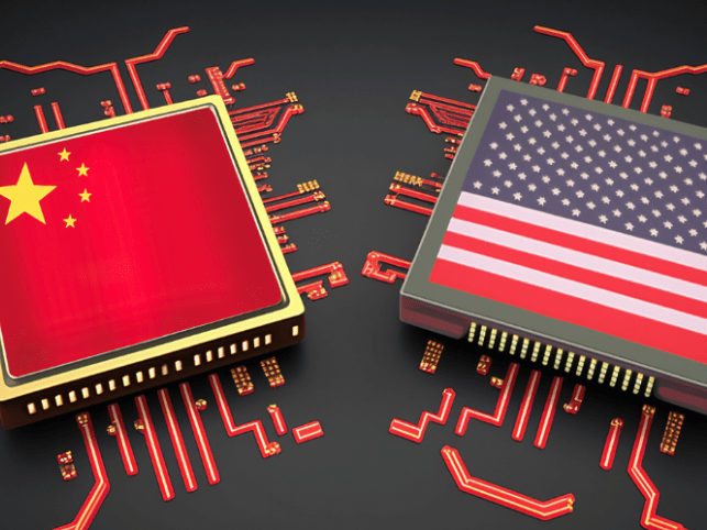 Чипы с флагами США и Китая