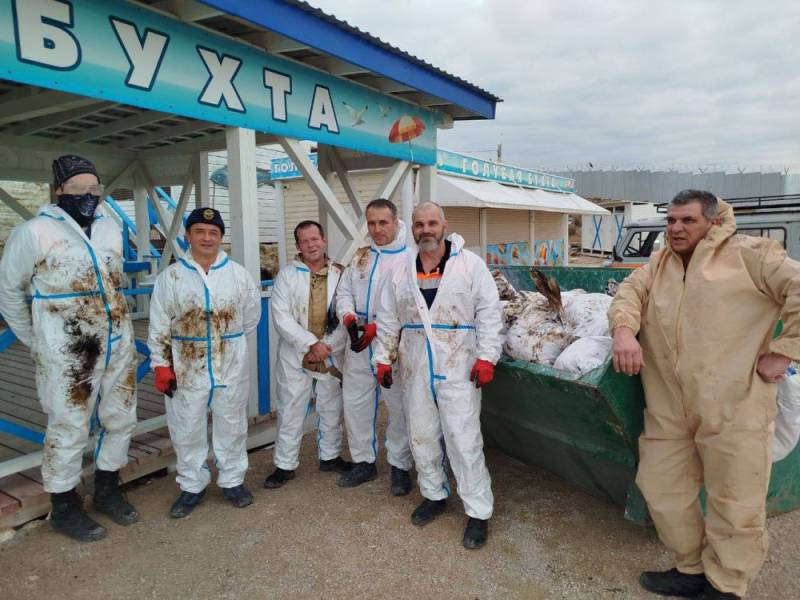 Михаил Развожаев: Оперативная информация о ликвидации последствий выброса мазута в Севастополе на 10 часов 26 января: