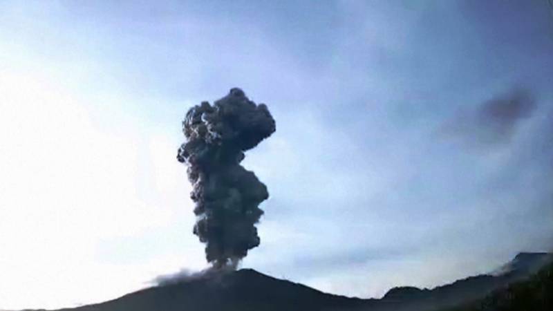 3000 человек эвакуируют в Индонезии из-за извержения Ибу