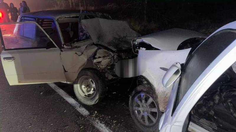 Два человека погибли и четверо ранены в лобовом ДТП