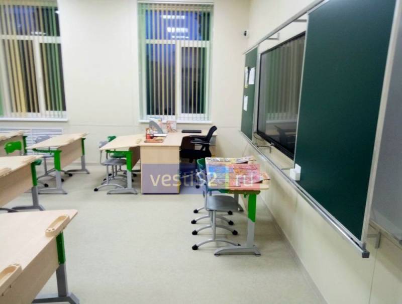 Сегодня в селе Орлиное после капитального ремонта открыли корпус начальной школы №47 Сегодня в селе Орлиное после капитального ремонта открыли корпус начальной школы №47