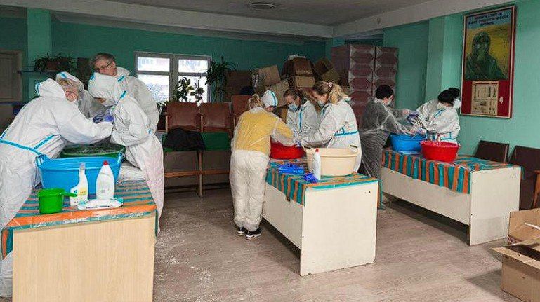 Число пострадавших от мазута птиц у побережья Крыма может приблизиться к 50 тысячам особей Число пострадавших от мазута птиц у побережья Крыма может приблизиться к 50 тысячам особей