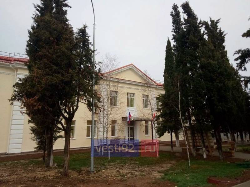 Сегодня в селе Орлиное после капитального ремонта открыли корпус начальной школы №47 Сегодня в селе Орлиное после капитального ремонта открыли корпус начальной школы №47