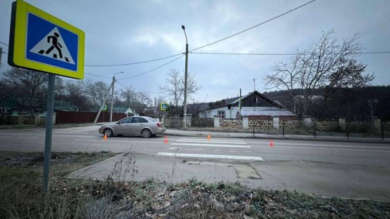 В Севастополе иномарка сбила 8-летнего ребенка на "зебре" В Севастополе иномарка сбила 8-летнего ребенка на "зебре"