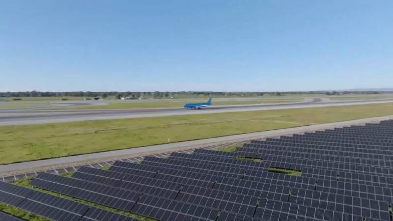 Огромная солнечная электростанция начала обеспечивать энергией аэропорт в Риме