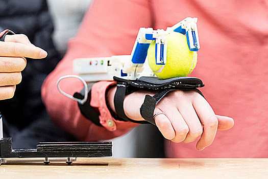 Создано новое устройство для парализованных людей