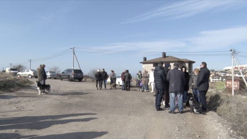 Дорогу в районе Красной горки выставили на продажу?