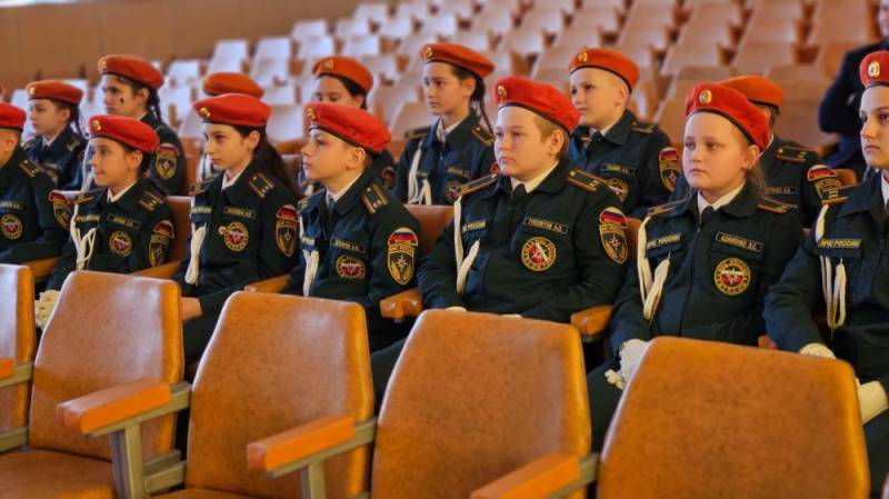 День кадета России в Главном управлении МЧС России по Республике Крым