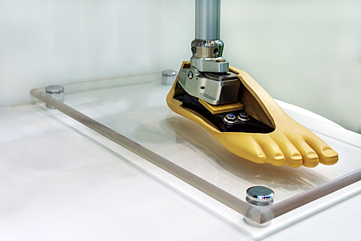 В России разработали уникальные протезы ног из углепластика