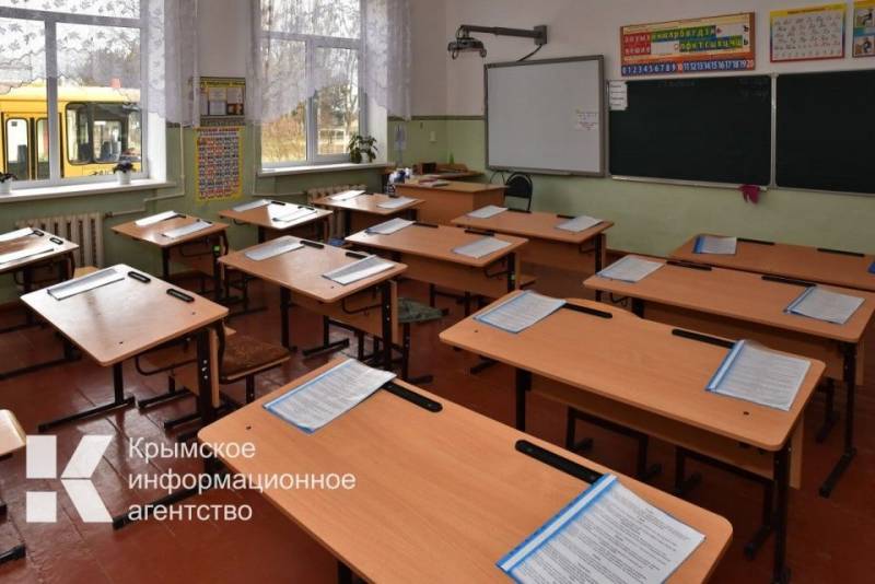 В Крыму из-за роста болезни детей на дистант переведены 6 школ В Крыму из-за роста болезни детей на дистант переведены 6 школ