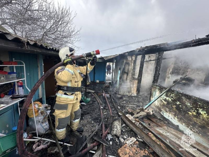 В Кировском районе огнеборцы потушили пожар В Кировском районе огнеборцы потушили пожар