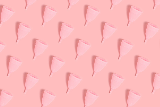 Названа опасность неправильного размещения менструальных чаш