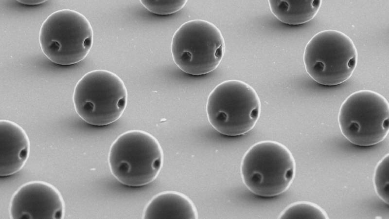 Учёные создали микророботов для выпуска лекарства в больном органе человека