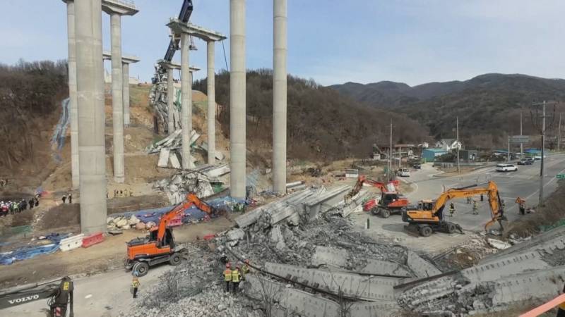 В Южной Корее рухнул строящийся мост: четверо погибших