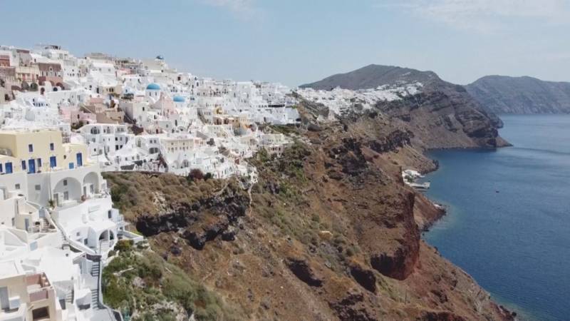 Власти Санторини принимают меры на фоне подземных толчков
