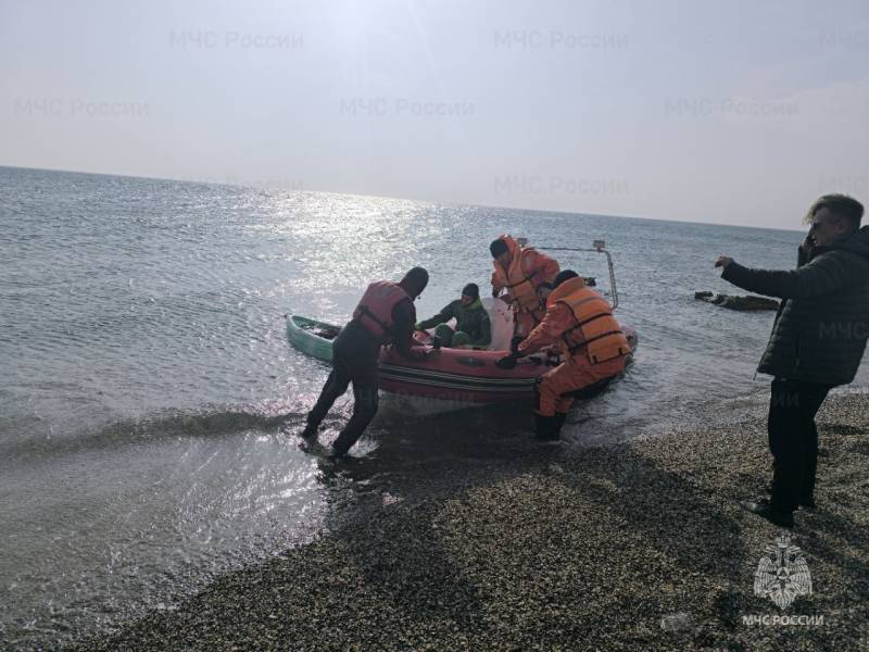 Два человека спасены в Черном море