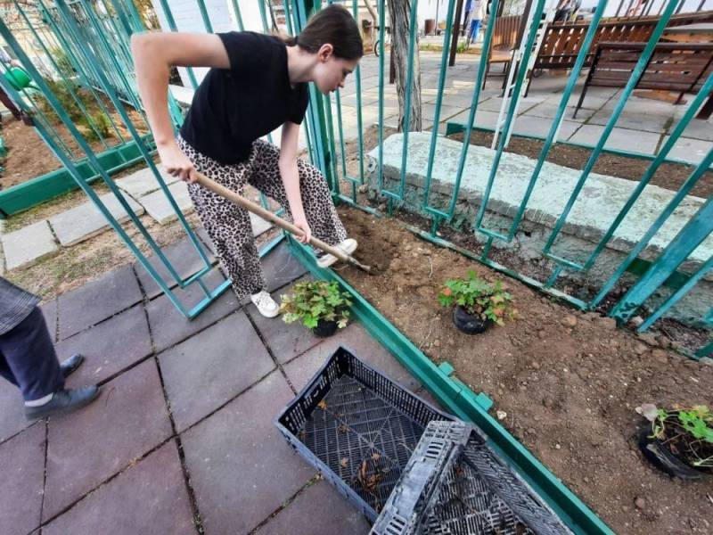 В преддверии 11-й годовщины «Русской весны» учащиеся гимназии №7 им. В.И