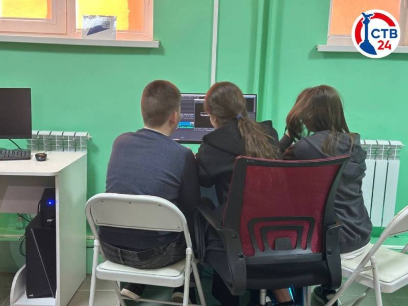 В детской модельной библиотеке №13 прошел урок по видеомонтажу для юных севастопольцев
