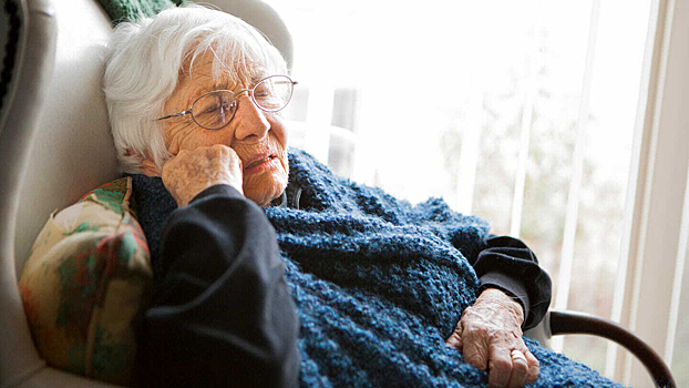 Повышенная сонливость в 80 лет оказалась связана с деменцией