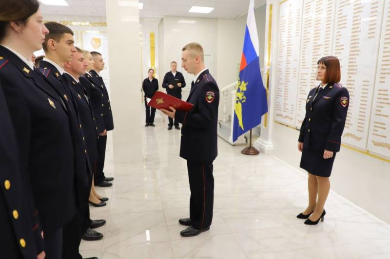 Сотрудники УМВД России по г. Севастополю принесли Присягу на верность Российской Федерации