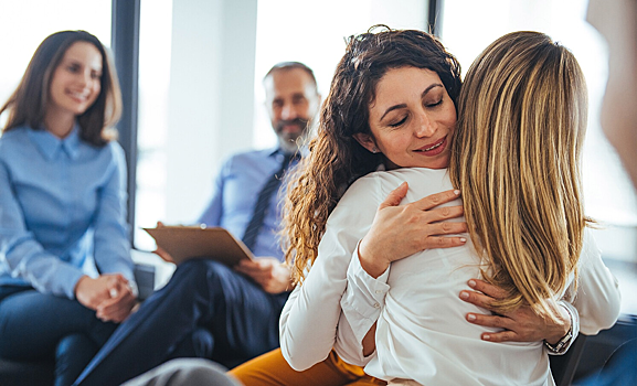Стало известно, как мозг человека реагирует на чужую боль и эмоции