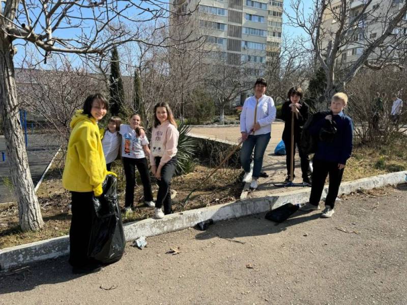 В преддверии 11-й годовщины «Русской весны» учащиеся гимназии №7 им. В.И