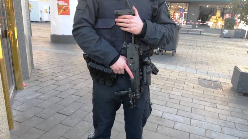 Автомобиль врезался в толпу в немецком Мангейме: два человека погибли