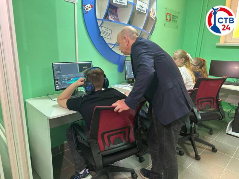 В детской модельной библиотеке №13 прошел урок по видеомонтажу для юных севастопольцев