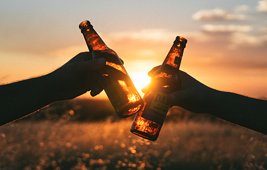 Ученые выяснили, как алкоголь влияет на уровень холестерина