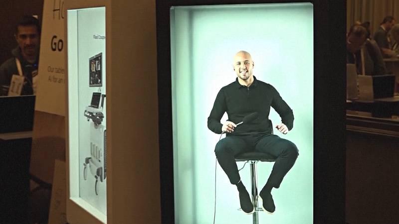 Голограммы и очки для велоблогеров: новинки Всемирного мобильного конгресса