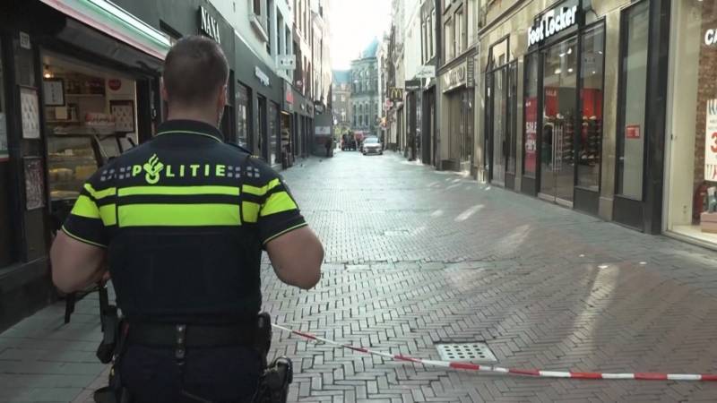 Пять человек получили ранения в результате атаки с ножом в Амстердаме