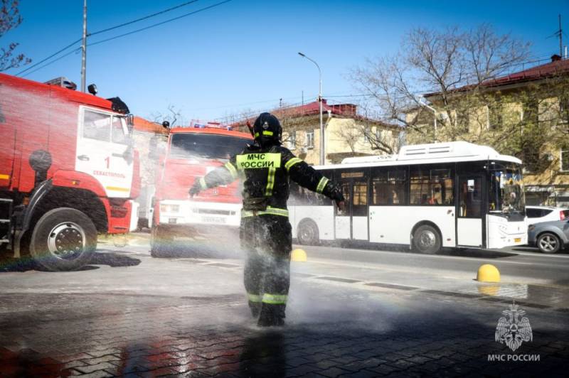 Огнеборца проводили на пенсию в День пожарной охраны Огнеборца проводили на пенсию в День пожарной охраны