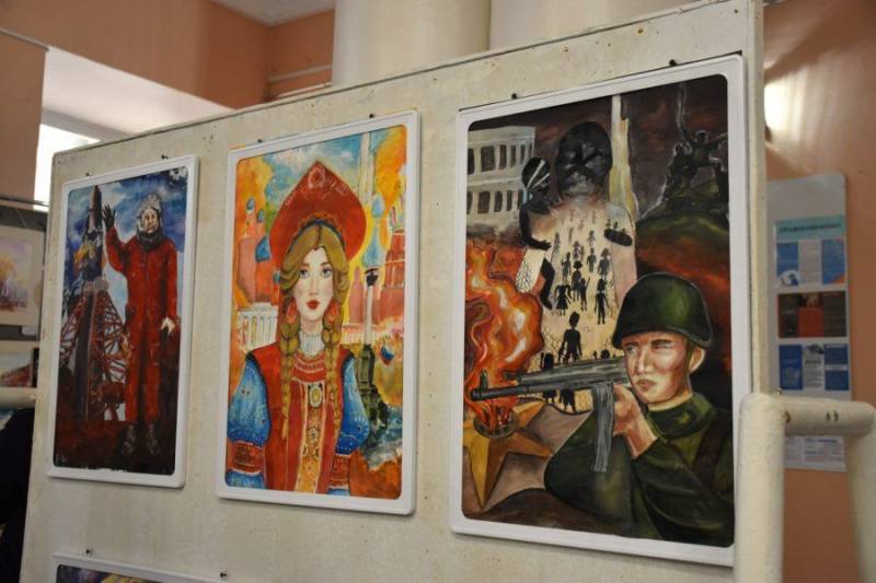 Образцовая студия изобразительного искусства отметила 25-летний юбилей