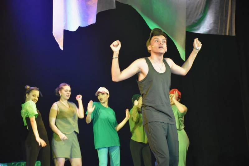 Театральный дебют: Студенты Севастополя представили уникальную версию «Дюймовочки»