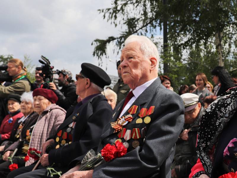 Ветераны ХМАО получили по 80 тысяч рублей ко Дню Победы