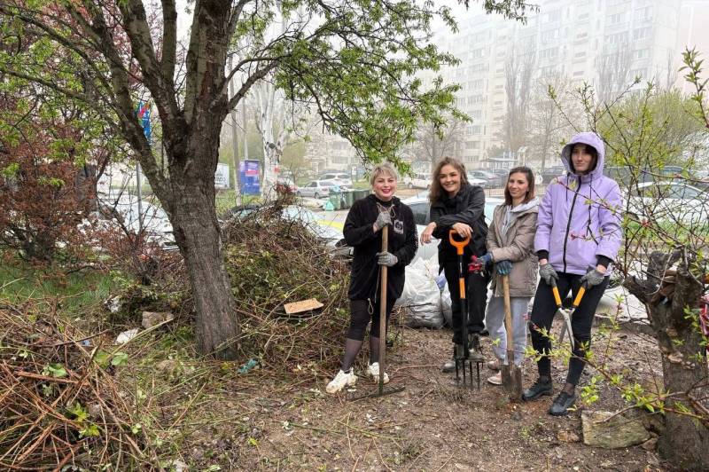 Что нам снег, что нам зной, что нам дождик проливной, если сегодня Субботник!