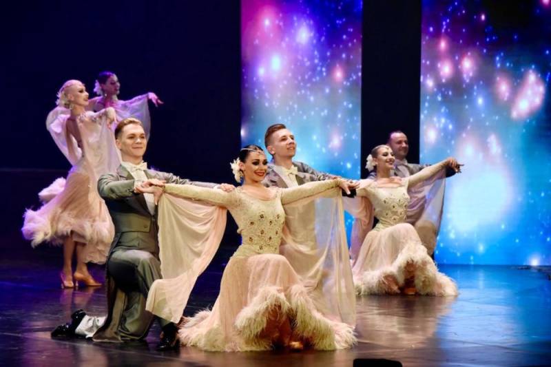 Владимир Немцев: Накануне в театре имени Луначарского состоялся юбилейный концерт, посвященный 25-летию Севастопольского академического театра танца имени Вадима Елизарова Владимир Немцев: Накануне в театре имени Луначарского состоялся юбилейный концерт, посвященный 25-летию Севастопольского академического театра танца имени Вадима Елизарова