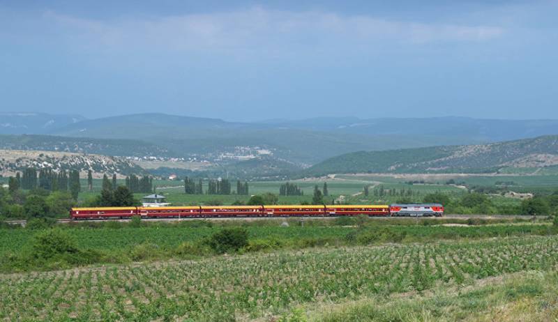 «Виноградный экспресс» соединит летом пять городов Крыма: расписание, маршруты «Виноградный экспресс» соединит летом пять городов Крыма: расписание, маршруты