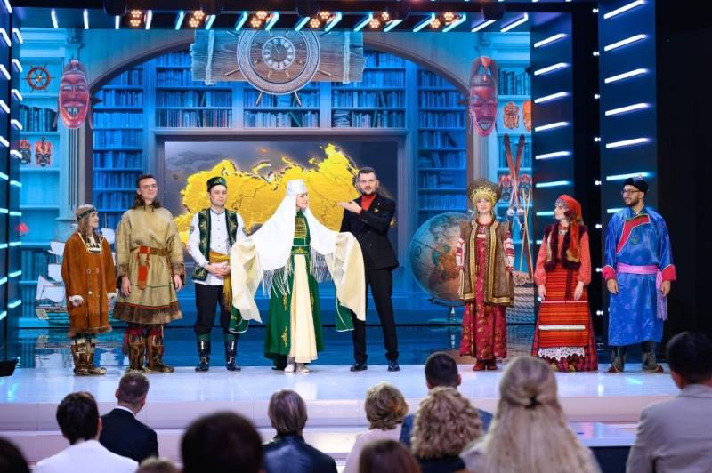 Приглашаем учителей Севастополя стать участниками нового сезона проекта «Классная тема!»